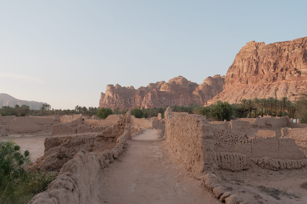 Alula oasis heritage trail