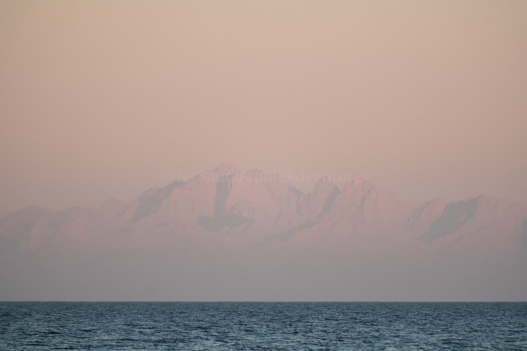 mountain background, haddah beach